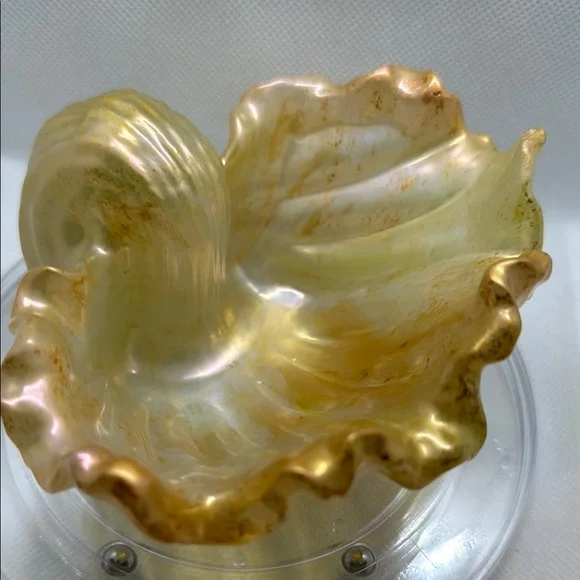 Unique Resin Gold Leaf-Shaped Decorative Bowl - Picture 15 of 17